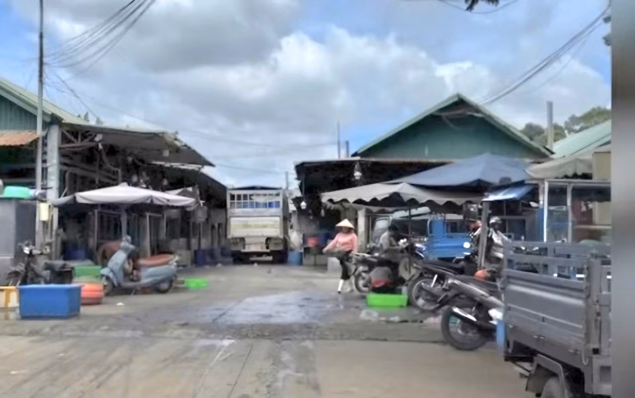 Chợ cá Hóa An nơi xảy ra vụ nổ súng Chợ cá Hóa An nơi xảy ra vụ nổ súng