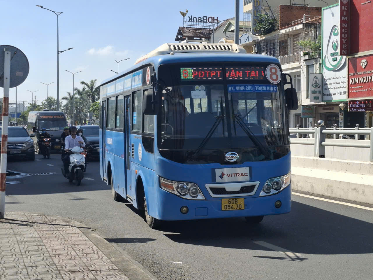 Xe buýt vận chuyển khách tại TP Biên Hòa, Đồng Nai. Ảnh minh họa Xe buýt vận chuyển khách tại TP Biên Hòa, Đồng Nai. Ảnh minh họa