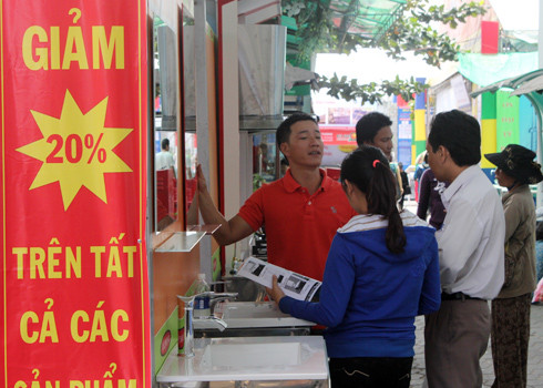 Thiết bị vệ sinh nhà bếp như bồn rửa, kính, vòi nước... giảm 20%