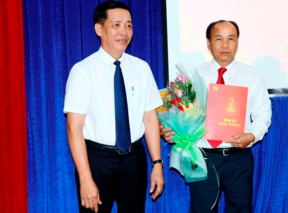 Điều động, bổ nhiệm nhân sự 2 địa phương ảnh 1