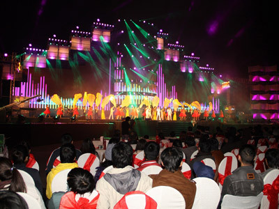 Một số hình ảnh lễ hội đón năm mới “Tôi yêu Đà Nẵng” lần thứ I-2013