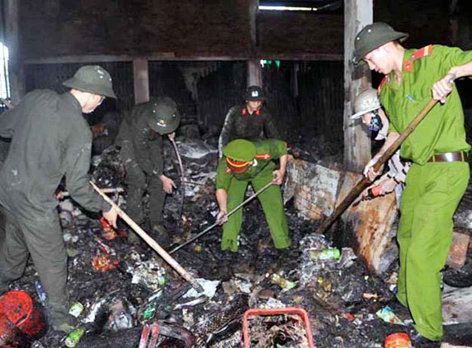 Lực lượng công an giúp tiểu thương tìm tài sản