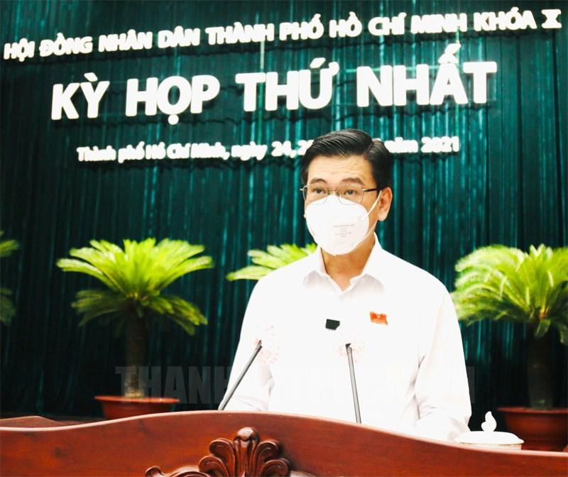 Phó Chủ tịch HĐND TPHCM nhiệm kỳ 2016 - 2021 Nguyễn Văn Dũng thông báo nội dung, chương trình dự kiến của kỳ họp thứ nhất