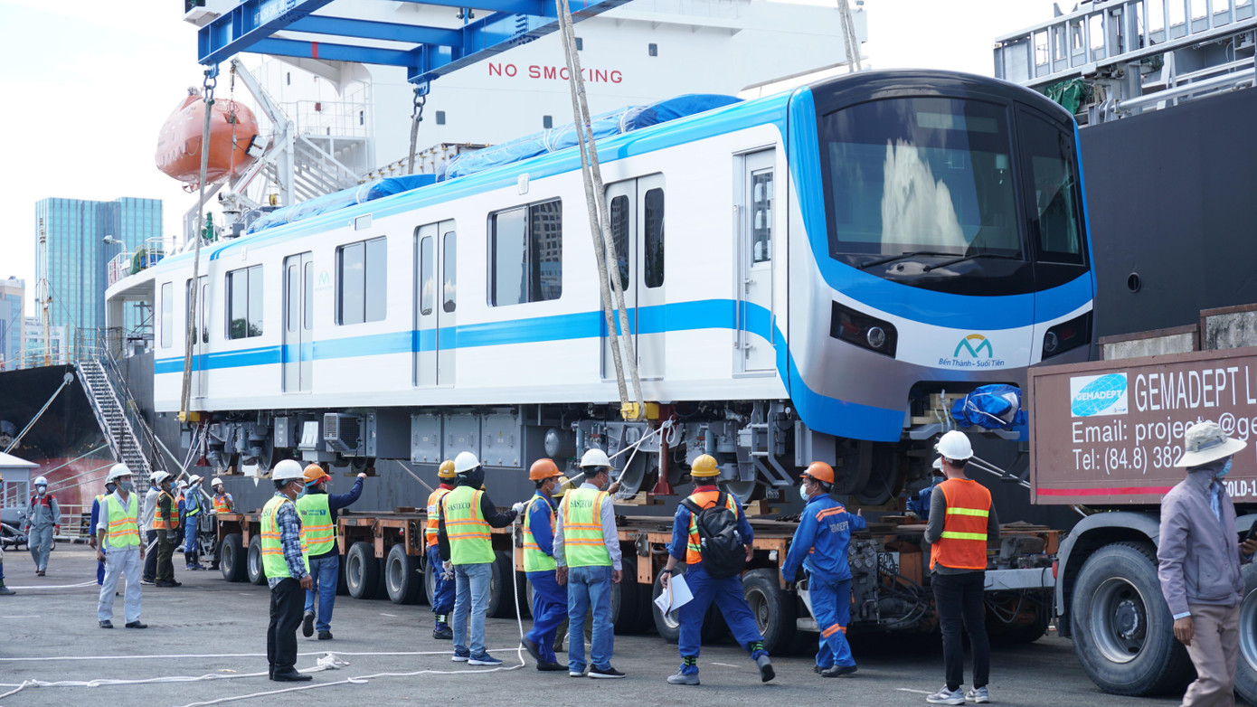 Tính đến nay, TPHCM đã nhập 7/17 đoàn tàu metro tuyến Bến Thành - Suối Tiên. Ảnh: MAUR Tính đến nay, TPHCM đã nhập 7/17 đoàn tàu metro tuyến Bến Thành - Suối Tiên. Ảnh: MAUR