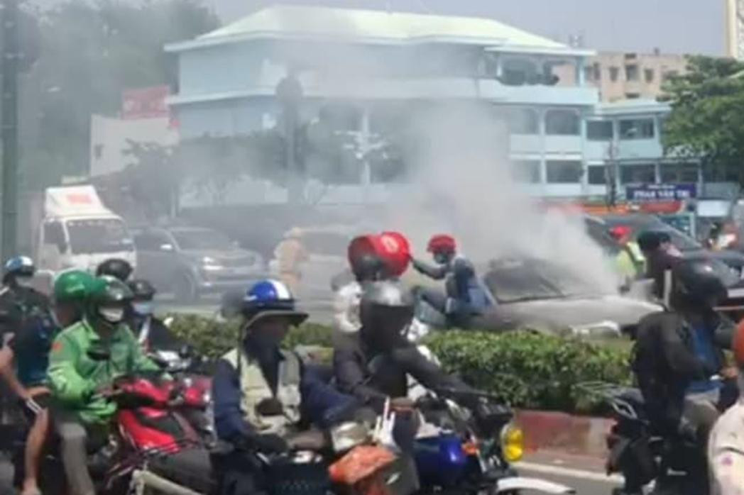 Vụ việc khiến giao thông qua khu vực bị ảnh hưởng.