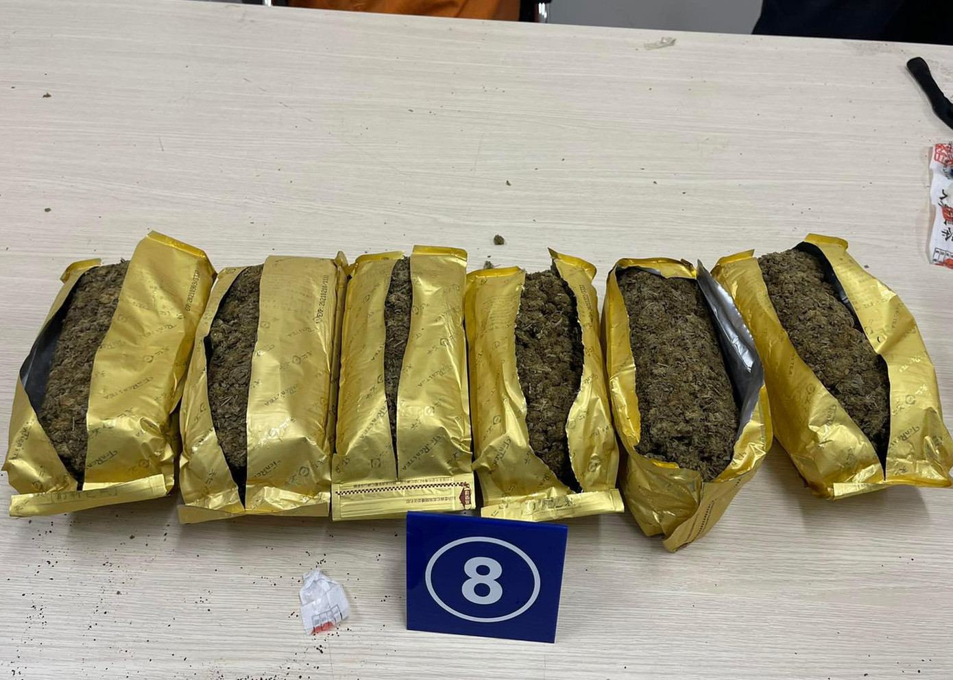 Các bưu kiện có chứa ma tuý nêu trên được nhập khẩu từ Mỹ, Canada và Đức theo loại hình quà biếu phi mậu dịch cá nhân.