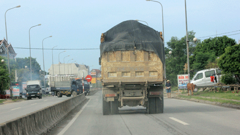 Phớt lệnh cấm, xe quá tải vẫn ‘đông như trẩy hội’ ảnh 7