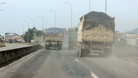 Phớt lệnh cấm, xe quá tải vẫn ‘đông như trẩy hội’ ảnh 1