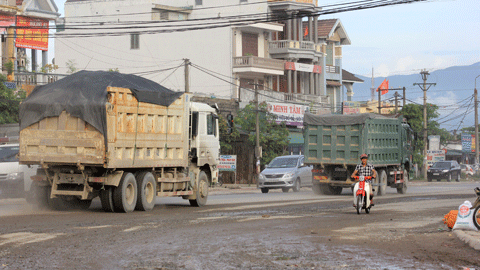 Phớt lệnh cấm, xe quá tải vẫn ‘đông như trẩy hội’ ảnh 5