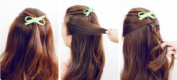 Dùng dây nơ buộc một lọn tóc ở giữa đầu sau đó tết cùng với hai lọn tóc hai bên. Cố định lọn tóc này lại, rồi lại tiếp tục tết nói phần tóc còn lại. Cuối cùng là điểm thêm nơ là bạn đã có một kiểu tóc cực mát mẻ cho mùa hè rồi đấy.