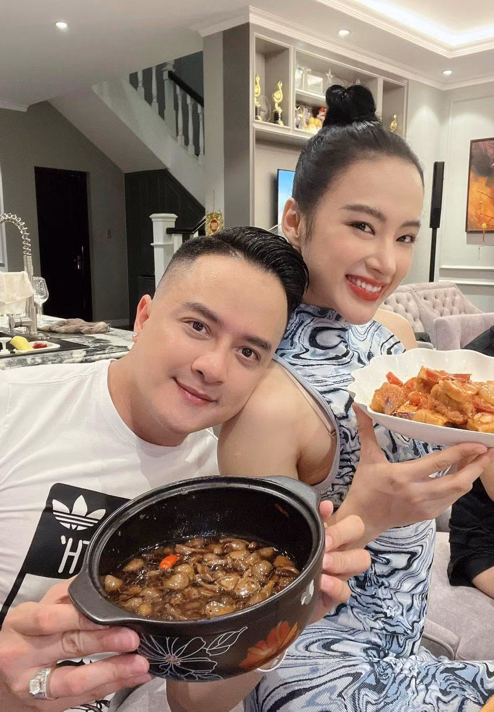 Cặp đôi gây náo loạn mạng xã hội 3 ngày qua. - Ảnh: FBNV.