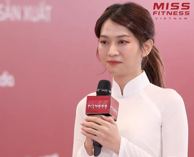 Lê Bống có lợi thế về nhan sắc. Lê Bống có lợi thế về nhan sắc.