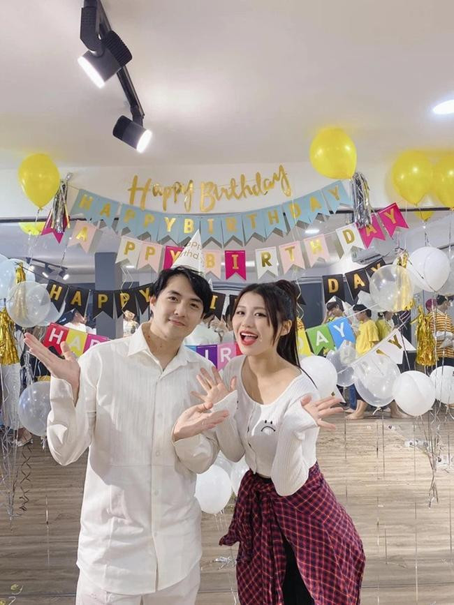 Dù chia tay công ty quản lý cũ, Han Sara vẫn nhắn gửi nhiều lời yêu thương tới ê-kíp đã giúp đỡ mình những năm qua. Dù chia tay công ty quản lý cũ, Han Sara vẫn nhắn gửi nhiều lời yêu thương tới ê-kíp đã giúp đỡ mình những năm qua.