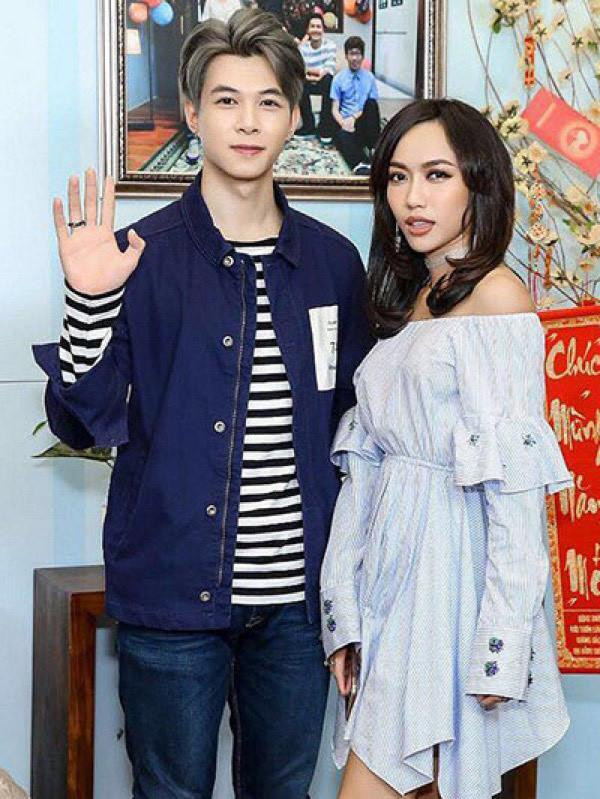 Anh Tú từng tiết lộ anh yêu thích sự vui vẻ, tích cực ở Diệu Nhi. Anh Tú từng tiết lộ anh yêu thích sự vui vẻ, tích cực ở Diệu Nhi.