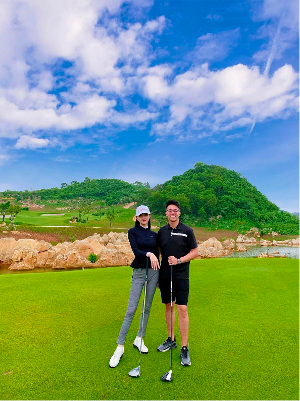 Sân golf chính là nơi gắn kết chuyện tình của Hương Giang và Matt Liu.