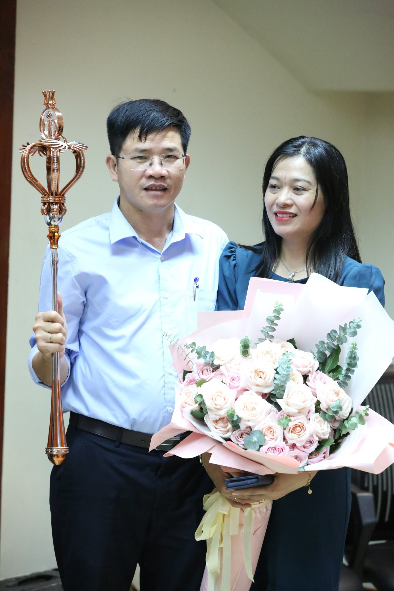 Bố mẹ đều bất ngờ khi Thanh Thuỷ giành được vị trí cao nhất cuộc thi.