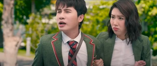 Jack và Thúy Ngân trong phim "Không Thể Rời Mắt".