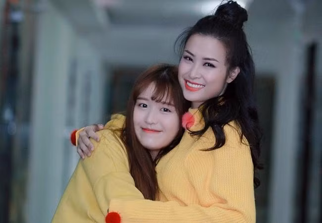 ...giữa lúc Đông Nhi mới vừa vướng tranh cãi. - Ảnh: FBNV.