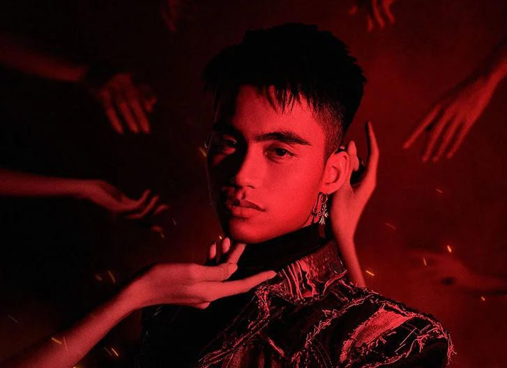 Album đầu tay "22" của MONO được bảo chứng chất lượng bởi nhà sản xuất âm nhạc onionn. và nhiều tên tuổi tài năng khác. Album đầu tay "22" của MONO được bảo chứng chất lượng bởi nhà sản xuất âm nhạc onionn. và nhiều tên tuổi tài năng khác.