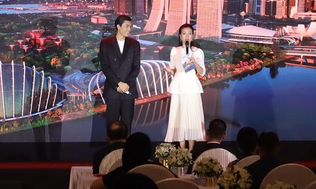 Hoàng Oanh bản lĩnh, làm chủ tốt sân khấu dù biết bản thân đang là tâm điểm chú ý vì chuyện đời tư...