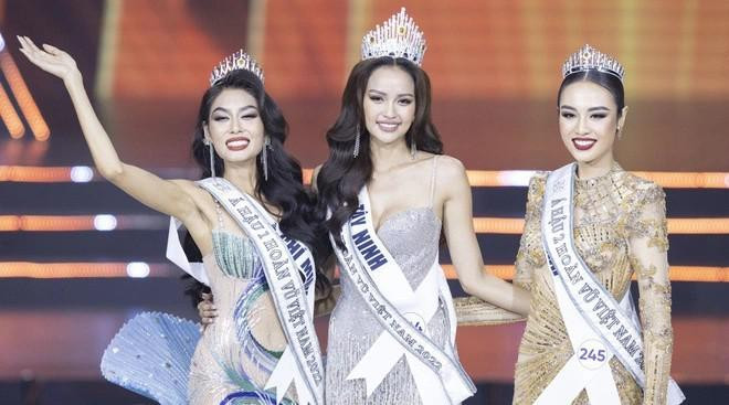 Ba người đẹp tỏa sáng nhất đêm Chung kết Hoa hậu Hoàn Vũ Việt Nam 2022. Ba người đẹp tỏa sáng nhất đêm Chung kết Hoa hậu Hoàn Vũ Việt Nam 2022.