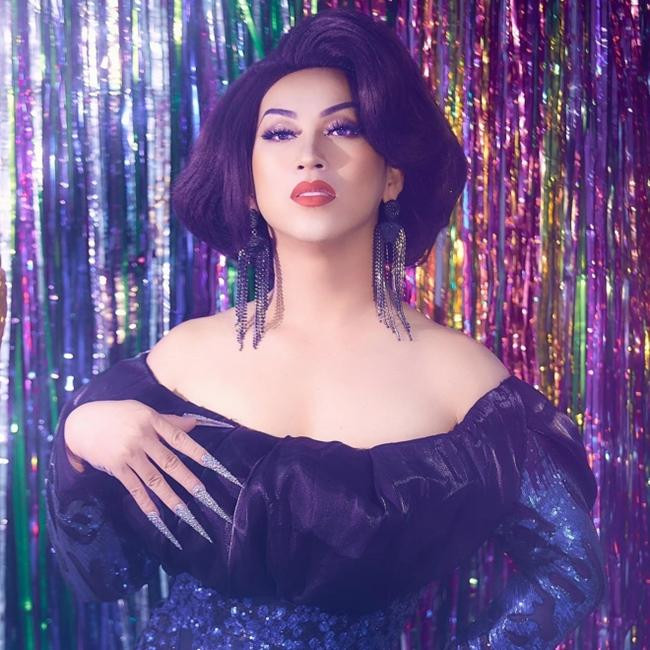 Lộ Lộ... Lộ Lộ...