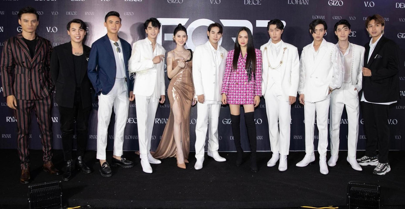 Dàn đối thủ của Đỗ Phong ở "Quý Ông Hoàn Mỹ" cũng tới chúc mừng.