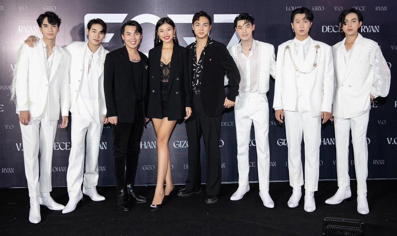 FOR7 sẵn sàng học tiếng Anh để vươn ra quốc tế.