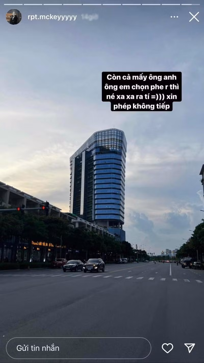 Phải chăng MCK đang bức xúc với những người ủng hộ chuyện tình cảm của tlinh và Wxrdie? Phải chăng MCK đang bức xúc với những người ủng hộ chuyện tình cảm của tlinh và Wxrdie?