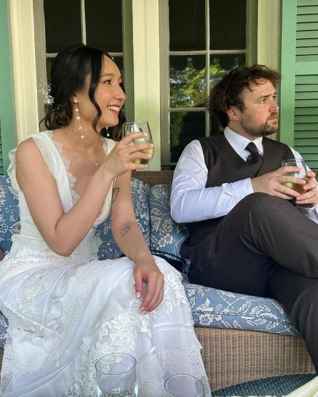 Anna Trương chọn cách trang điểm nhẹ nhàng nhưng nụ cười rạng rỡ giúp cô thu hút mọi ánh nhìn. Ảnh: FBNV.