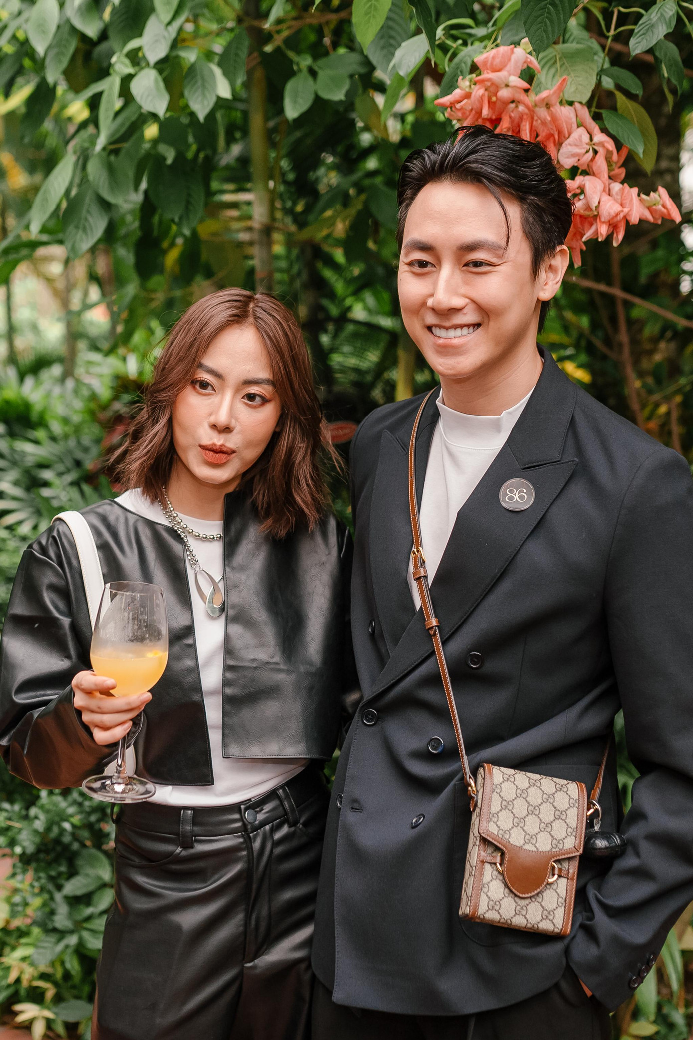 Rocker Nguyễn gây bất ngờ khi xuất hiện đẹp trai chuẩn soái ca.