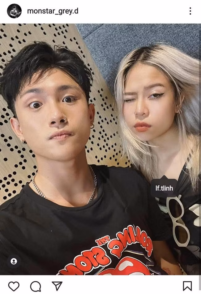Grey D chia sẻ ảnh chụp chung với tlinh cùng dòng trạng thái: "Ủa? Hình như mình có cái hẹn 20/6 này á, nhớ nha anh em".