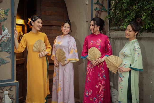 Ngọc Thanh Tâm cho biết, sau Tết Nguyên Đán 2022, cô cũng sẽ ra mắt một dự án đặc biệt, hứa hẹn rất mới mẻ và hấp dẫn.