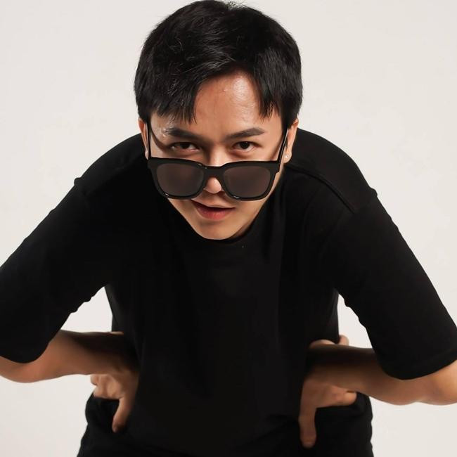 Bùi Công Nam đã giận những lần Tiến Linh bỏ lỡ cơ hội ghi bàn trong trận đấu hôm nay. - Ảnh: FBNV. Bùi Công Nam đã giận những lần Tiến Linh bỏ lỡ cơ hội ghi bàn trong trận đấu hôm nay. - Ảnh: FBNV.