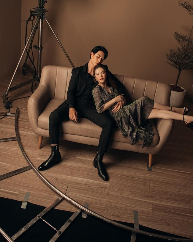 Người hâm mộ mong Lý Nhã Kỳ sớm &quot;thoát ế&quot;, ủng hộ cô và Khoai Vũ &quot;ảnh giả tình thật&quot;.