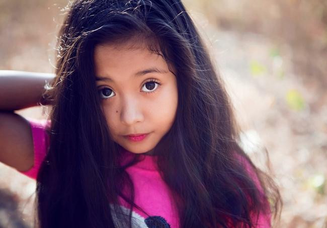 Hồng Nhung đam mê ca hát ngay từ khi còn bé.