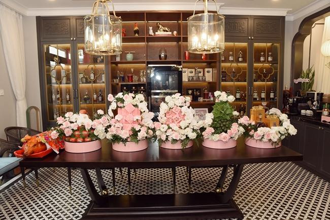 Tráp lễ hỏi được chuẩn bị để đưa qua nhà gái. - Ảnh: NVCC.