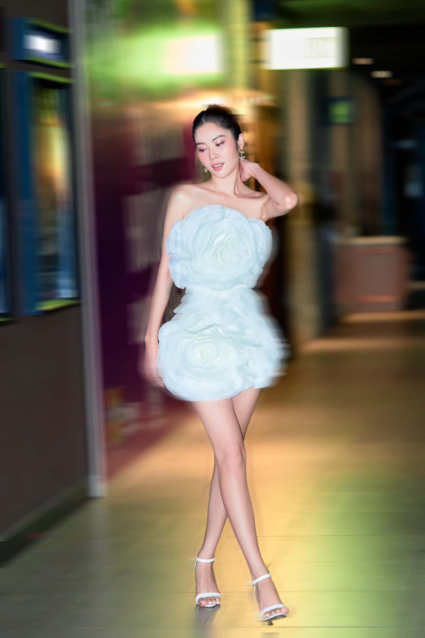 Dù gặp sự cố đáng tiếc nhưng chính nhờ cách xử lý thông minh mà Nam Anh đã tăng điểm trong mắt cư dân mạng. Dù gặp sự cố đáng tiếc nhưng chính nhờ cách xử lý thông minh mà Nam Anh đã tăng điểm trong mắt cư dân mạng.