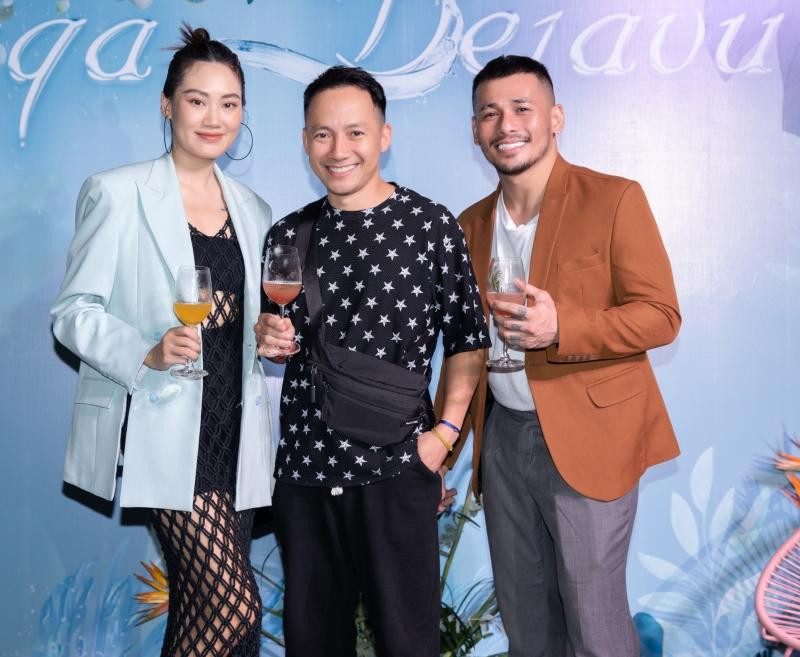 Rapper Đinh Tiến Đạt ít tham gia các sự kiện giải trí hơn từ sau khi kết hôn. Trong lần xuất hiện hiếm hoi này, Tiến Đạt chọn trang phục khá đơn giản.