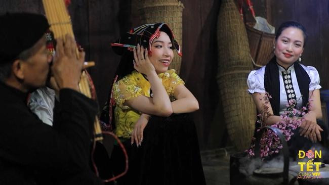 Mỹ Anh quay MV tại Mộc Châu (Sơn La). Mỹ Anh quay MV tại Mộc Châu (Sơn La).