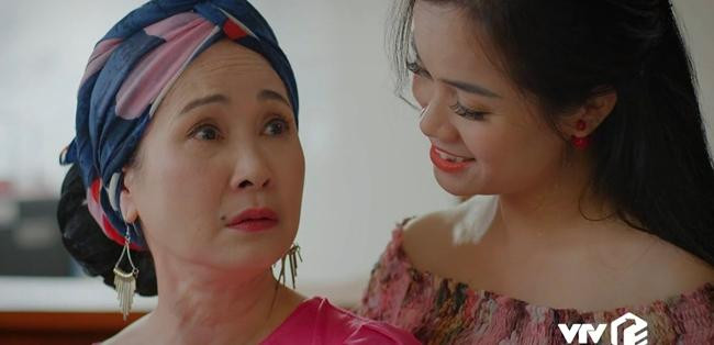 Mẹ và chị của Đức...