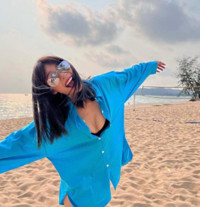 Nhiều cư dân mạng cho rằng Khả Ngân... Nhiều cư dân mạng cho rằng Khả Ngân...