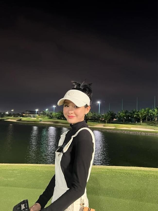 Liệu Hiền Hồ có thể trở lại với showbiz sau ồn ào tình cảm vừa qua? - Ảnh: FBNV.