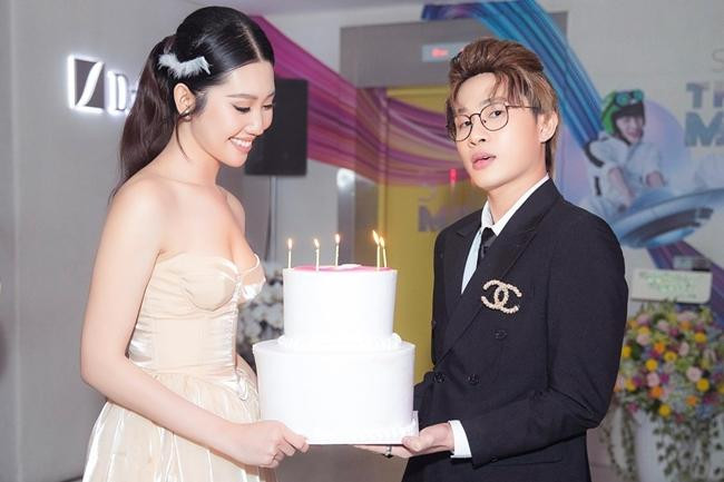 Thúy Ngân và Jack từng có nhiều tương tác đáng yêu cả trên màn ảnh lẫn ngoài đời. Thúy Ngân và Jack từng có nhiều tương tác đáng yêu cả trên màn ảnh lẫn ngoài đời.