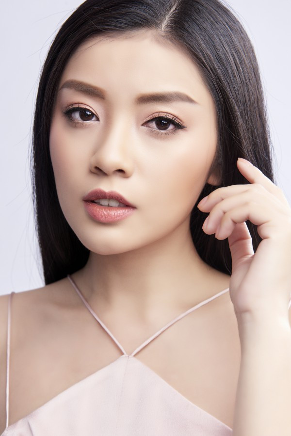 Sao mai Thu Hằng tung ca khúc đón Tết ảnh 2