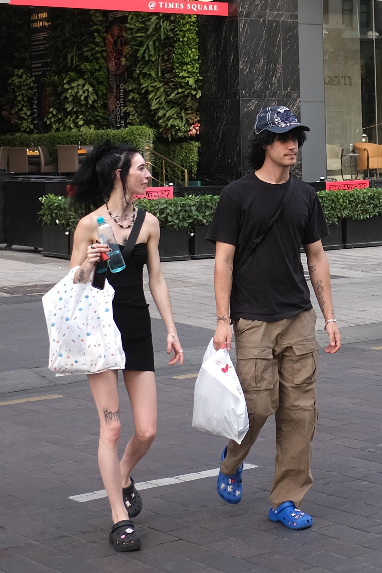 Sự hỗn loạn của đường phố Việt Nam là điều Mikaela yêu thích.