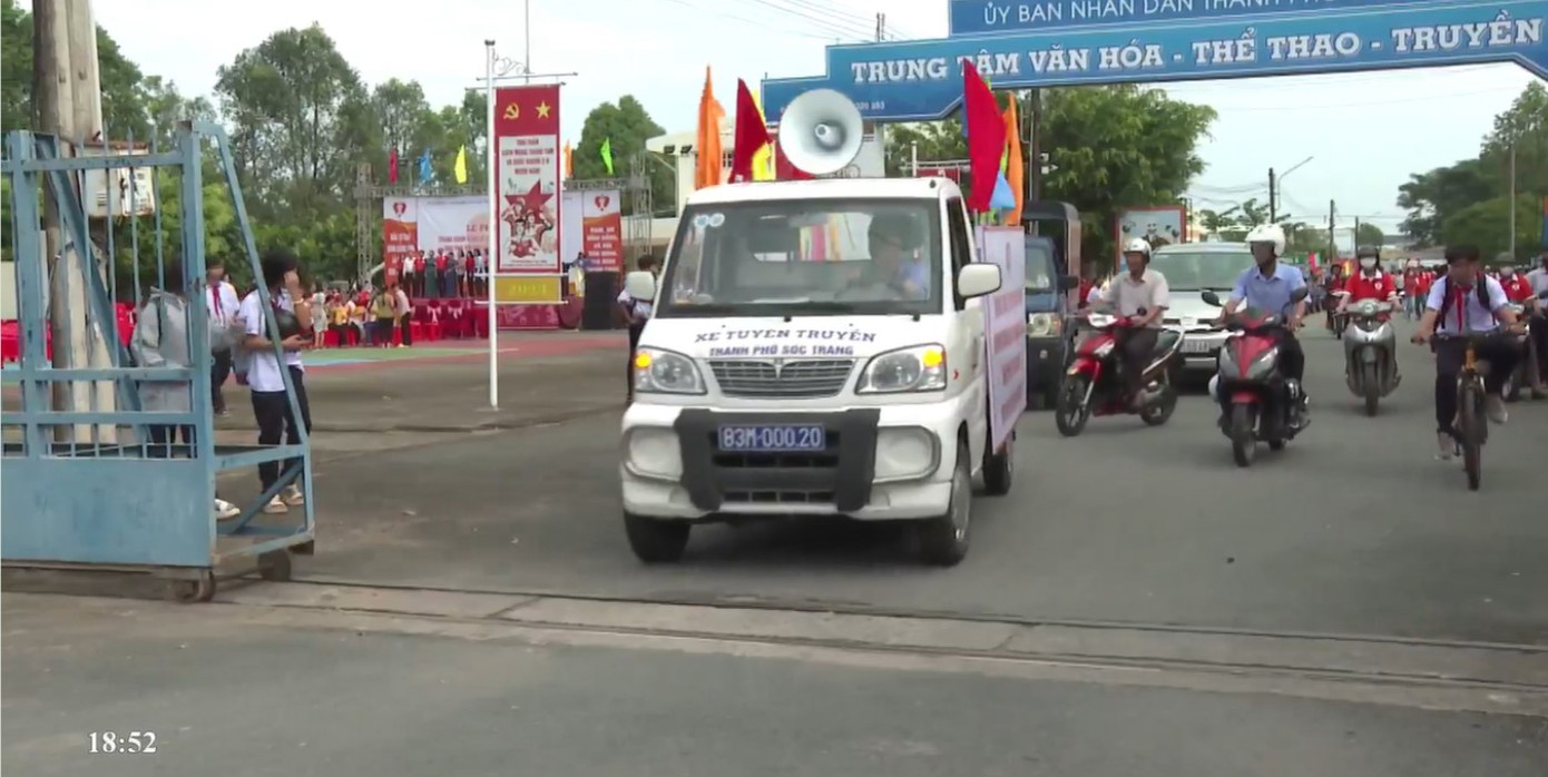 Các lực lượng tham gia lễ diễu hành tuyên truyền trên địa bàn tỉnh. Các lực lượng tham gia lễ diễu hành tuyên truyền trên địa bàn tỉnh.