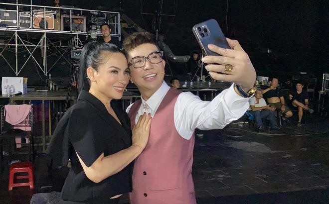 Long Nhật nhận ý kiến trái chiều khi chia sẻ nhiều bài viết, MV và livestream tiếc thương Phi Nhung.