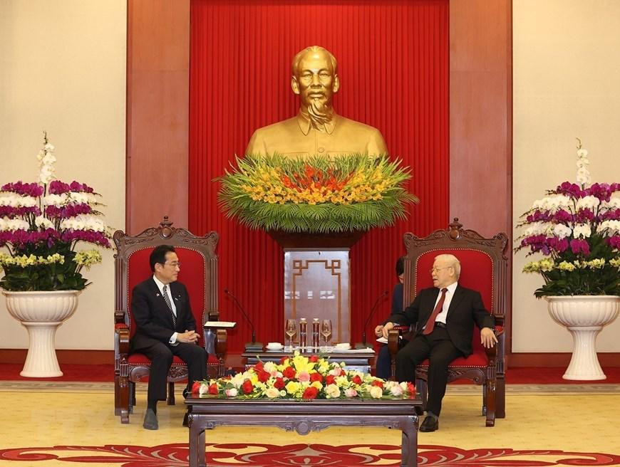Tổng Bí thư Nguyễn Phú Trọng tiếp Thủ tướng Nhật Bản Kishida Fumio sang thăm chính thức Việt Nam. (Ảnh: Trí Dũng/TTXVN)