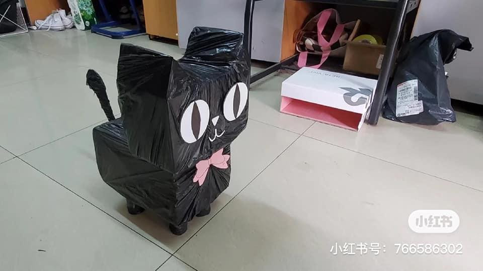 Nhiều người cho rằng đây là một trào lưu rất đáng yêu và văn minh, vừa thỏa mãn được thú nuôi động vật vừa không làm ảnh hưởng đến người khác và không phá vỡ các quy tắc của nhà trường.